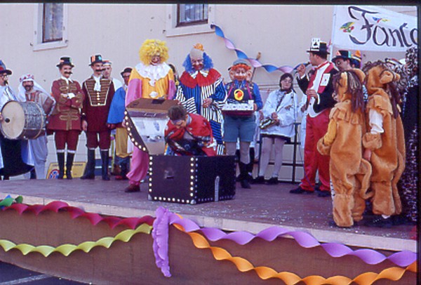 Carnevale1998eSfilata a Pergine_32